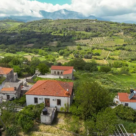 Cretan Country With Shared Pool *